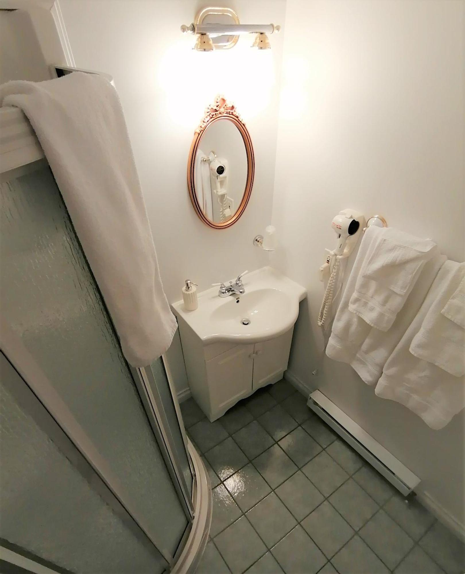 Au Coeur De Saint-Sauveur Bed & Breakfast Ruang foto